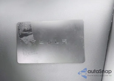 2023 Tesla Model Y Awd/Long Range Dual Motor All-Wheel Drive z USA, uszkodzony, nr VIN 7SAYGDEEXPA103691